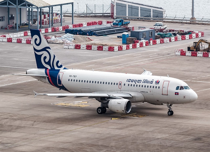 4.11 million people flew in Cambodia in the first ten months