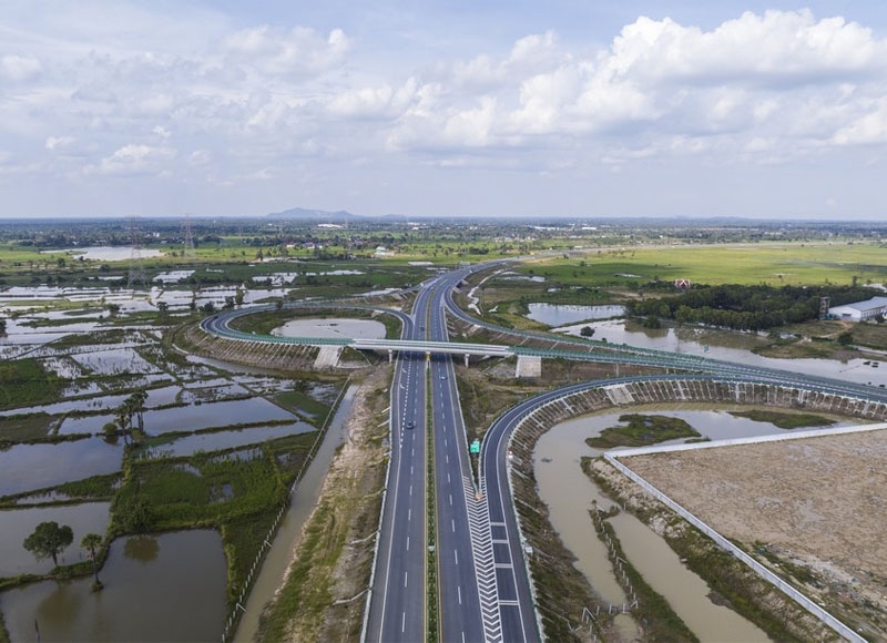 Cambodia achieves milestone in road network expansion