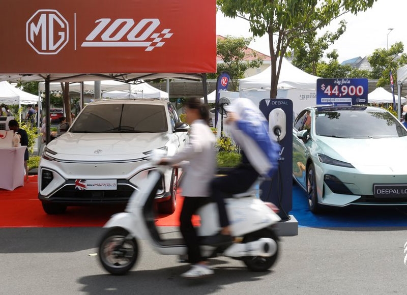 Increased vehicle imports reflect growing demand for family cars in Cambodia