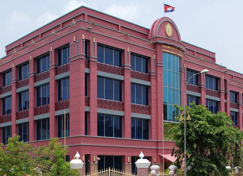 NBC urges banks and money changers to use market-based exchange rates for Thai Baht