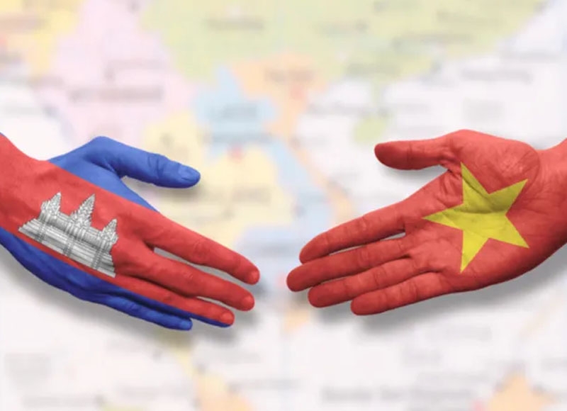 Cambodia looks to Vietnam to boost cross-border trade